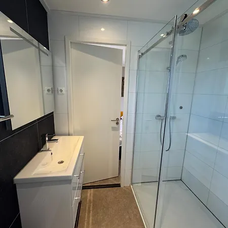 Sonnenplaetzchen Zweite Reihe Haus Nr 229 エンクホイゼン